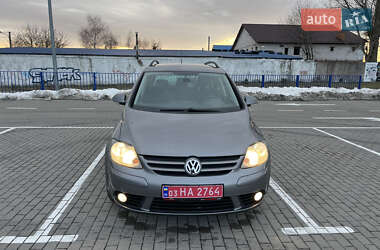 Хэтчбек Volkswagen Golf Plus 2009 в Нововолынске