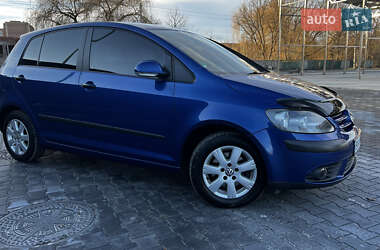 Хэтчбек Volkswagen Golf Plus 2005 в 