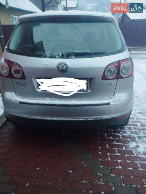 Хэтчбек Volkswagen Golf Plus 2008 в Рахове