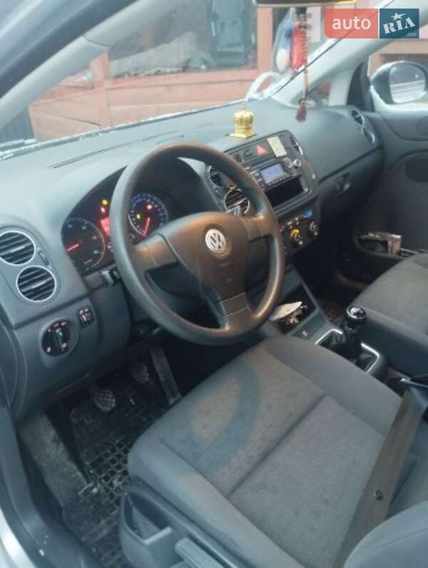 Хэтчбек Volkswagen Golf Plus 2008 в Рахове