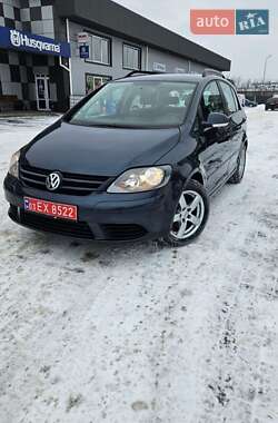 Хетчбек Volkswagen Golf Plus 2007 в Сарнах