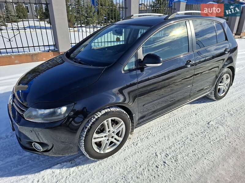 Хэтчбек Volkswagen Golf Plus 2012 в 