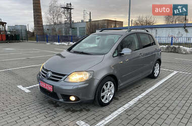 Хэтчбек Volkswagen Golf Plus 2009 в Нововолынске