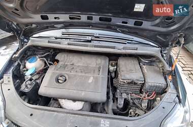 Хетчбек Volkswagen Golf Plus 2005 в 