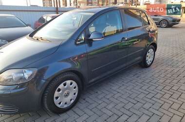 Хетчбек Volkswagen Golf Plus 2005 в 