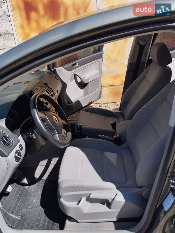 Хетчбек Volkswagen Golf Plus 2005 в Золочеві