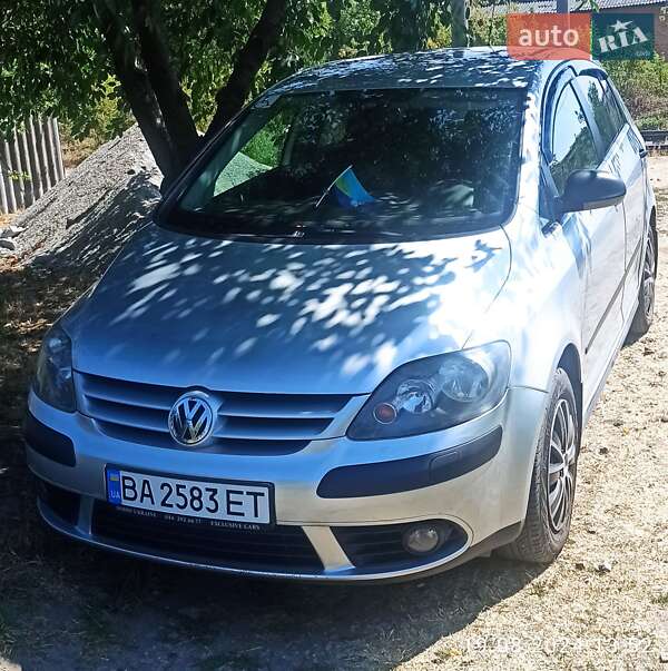 Хетчбек Volkswagen Golf Plus 2007 в 