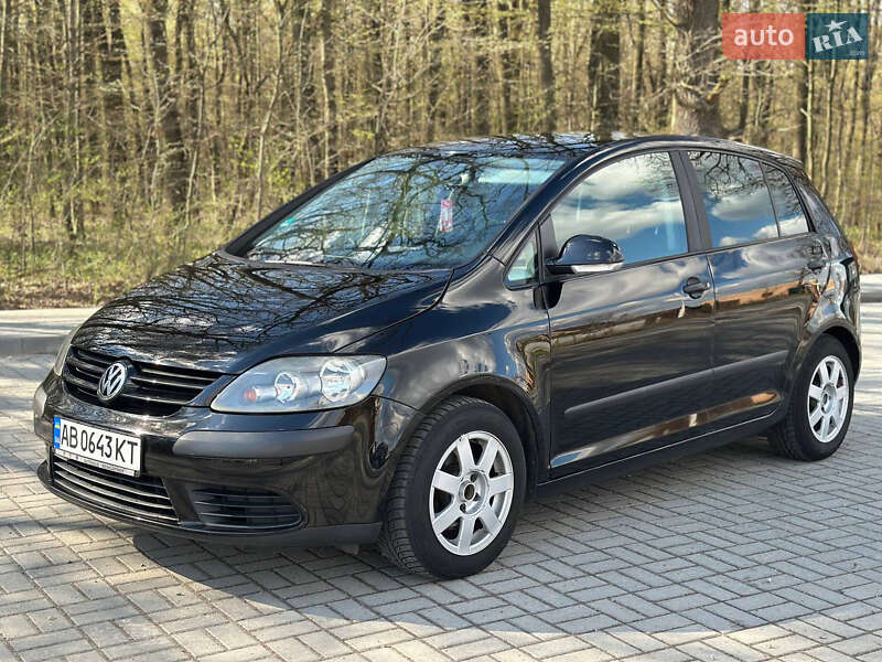 Хэтчбек Volkswagen Golf Plus 2005 в 