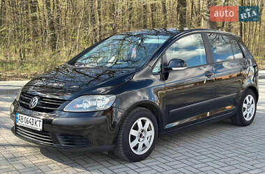 Хэтчбек Volkswagen Golf Plus 2005 в 