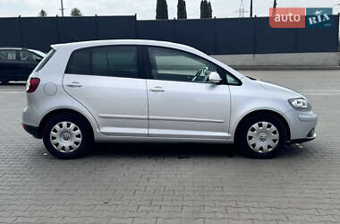 Хэтчбек Volkswagen Golf Plus 2005 в 