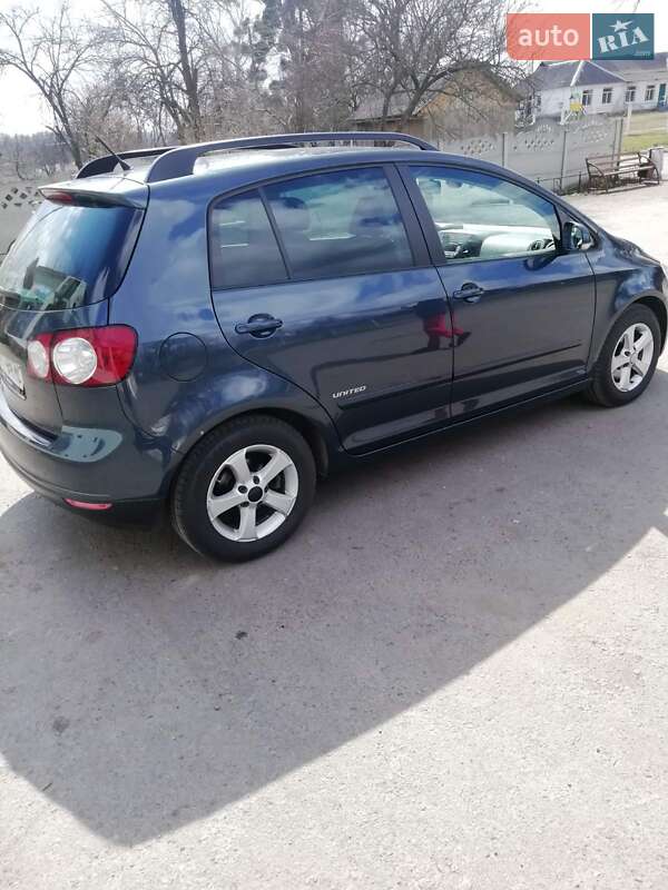 Хэтчбек Volkswagen Golf Plus 2008 в Фастове