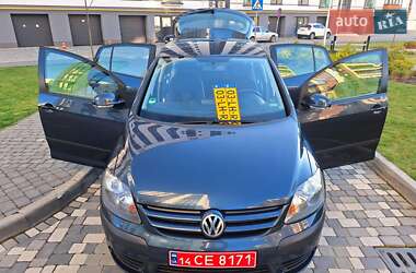 Хетчбек Volkswagen Golf Plus 2005 в 