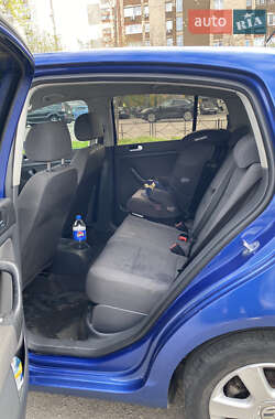 Хэтчбек Volkswagen Golf Plus 2005 в 