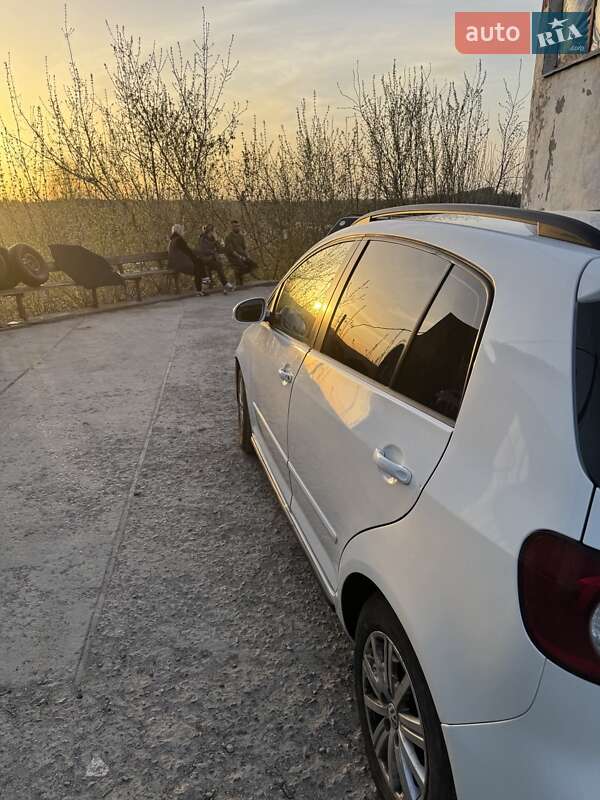 Хетчбек Volkswagen Golf Plus 2012 в Городку