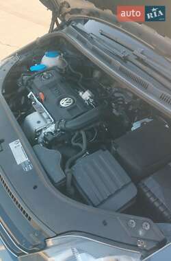 Хетчбек Volkswagen Golf Plus 2009 в 