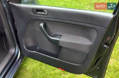 Хэтчбек Volkswagen Golf Plus 2009 в 