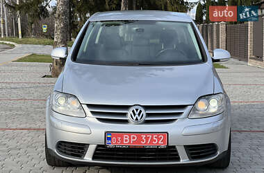 Хетчбек Volkswagen Golf Plus 2008 в 