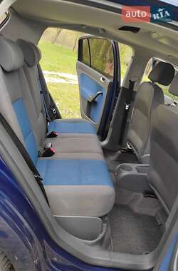 Хэтчбек Volkswagen Golf Plus 2005 в 
