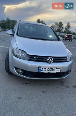 Хетчбек Volkswagen Golf Plus 2010 в 