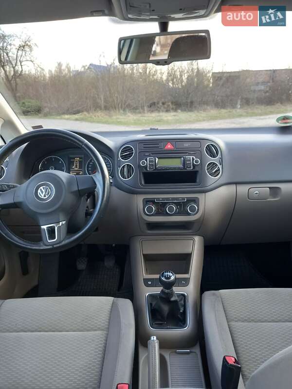 Хэтчбек Volkswagen Golf Plus 2009 в Гоще фото 5 Хэтчбек Volkswagen Golf Plus 2009 в Гоще