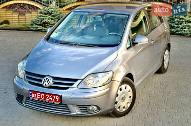 Хэтчбек Volkswagen Golf Plus 2008 в 