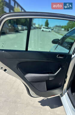 Хэтчбек Volkswagen Golf Plus 2011 в 