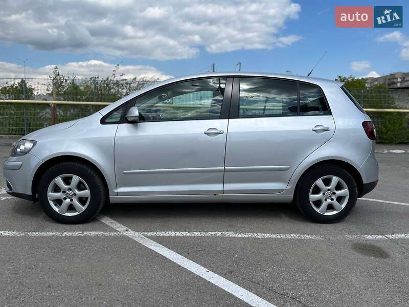 Хэтчбек Volkswagen Golf Plus 2005 в Ивано-Франковске