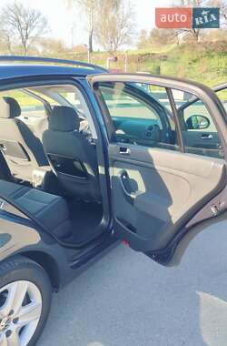 Хетчбек Volkswagen Golf Plus 2009 в 