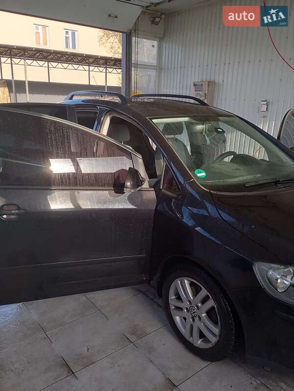 Хетчбек Volkswagen Golf Plus 2008 в Оржиці