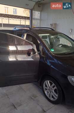 Хетчбек Volkswagen Golf Plus 2008 в 