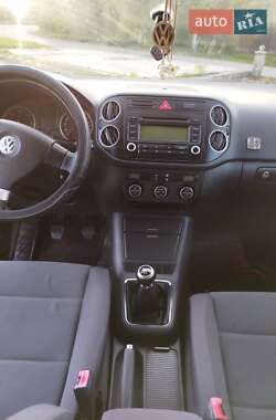 Хэтчбек Volkswagen Golf Plus 2005 в 