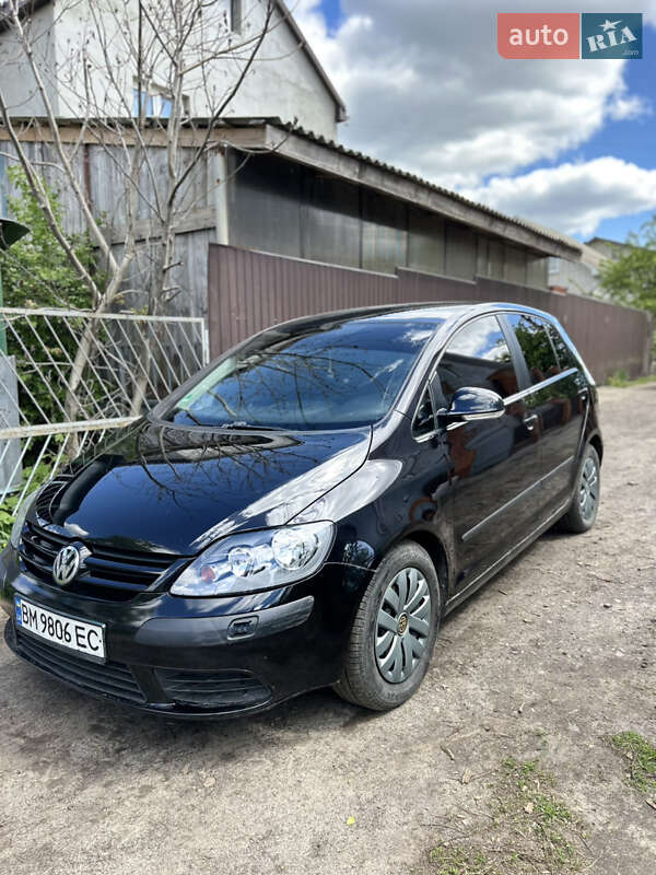 Хэтчбек Volkswagen Golf Plus 2005 в 