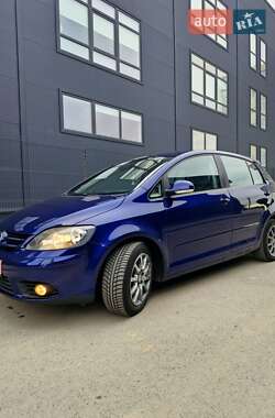 Хэтчбек Volkswagen Golf Plus 2008 в 