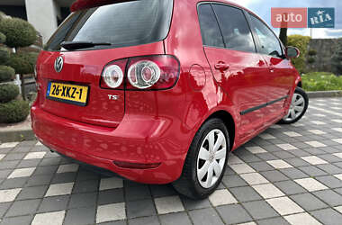 Хетчбек Volkswagen Golf Plus 2012 в 
