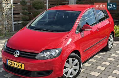 Хетчбек Volkswagen Golf Plus 2012 в 