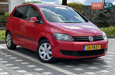 Хетчбек Volkswagen Golf Plus 2012 в 