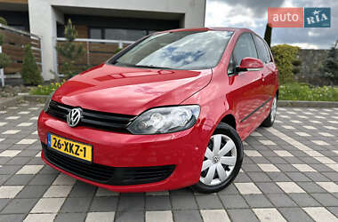 Хетчбек Volkswagen Golf Plus 2012 в 