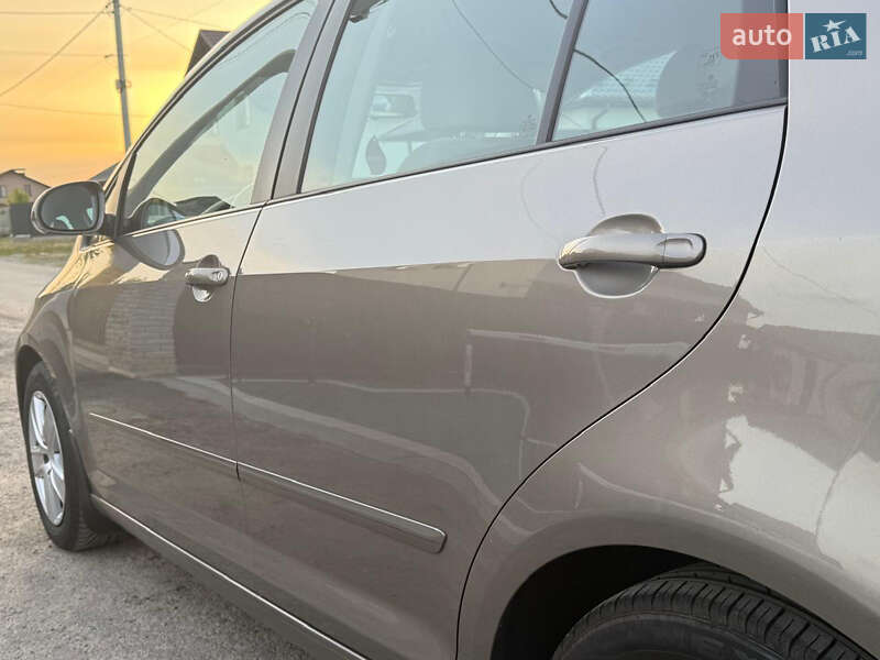 Хетчбек Volkswagen Golf Plus 2009 в Вінниці