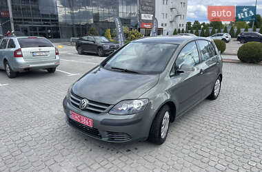 Хэтчбек Volkswagen Golf Plus 2005 в 