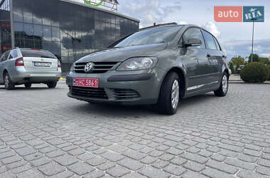 Хэтчбек Volkswagen Golf Plus 2005 в 