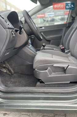 Хэтчбек Volkswagen Golf Plus 2005 в 