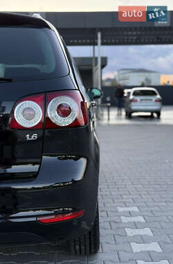 Хетчбек Volkswagen Golf Plus 2010 в 