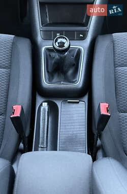 Хетчбек Volkswagen Golf Plus 2010 в 