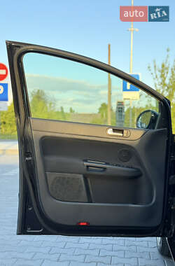 Хетчбек Volkswagen Golf Plus 2010 в 