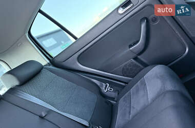 Хетчбек Volkswagen Golf Plus 2010 в 