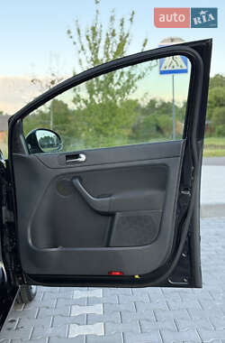 Хетчбек Volkswagen Golf Plus 2010 в 