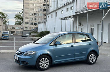 Хэтчбек Volkswagen Golf Plus 2005 в 