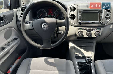 Хэтчбек Volkswagen Golf Plus 2005 в 