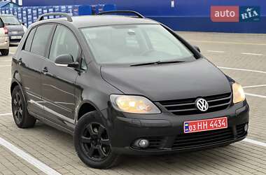 Хэтчбек Volkswagen Golf Plus 2008 в Нововолынске