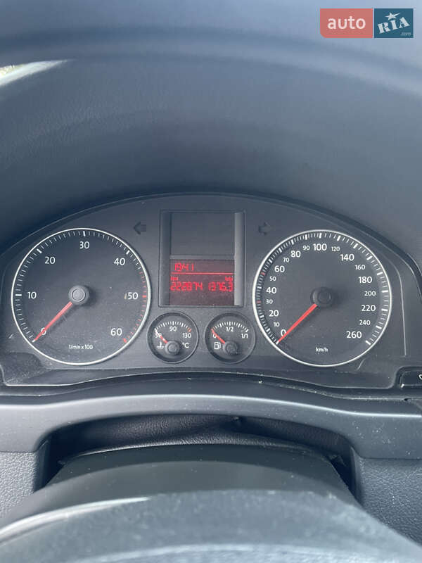 Хетчбек Volkswagen Golf Plus 2007 в Новояворівську